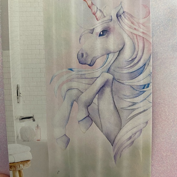 Unicorn shower curtain,PLASTIC,NWT,unicorn pattern,original packaging - Picture 2 of 8